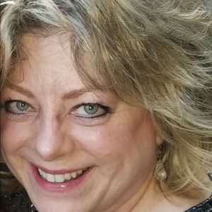 Meet your Posher, Joanne